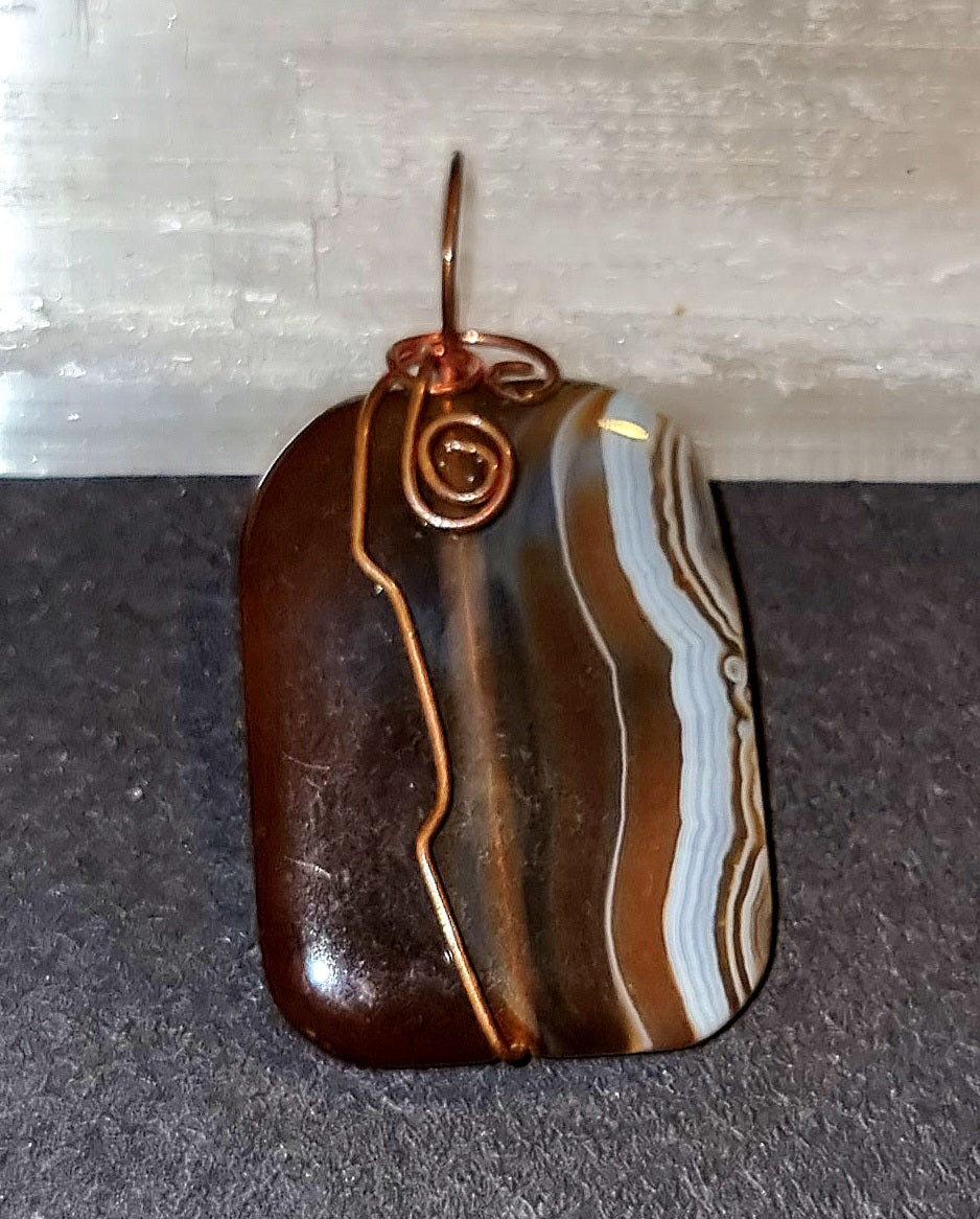 Agate Pendant for Men - Grounding & Confidence Crystal Jewellery