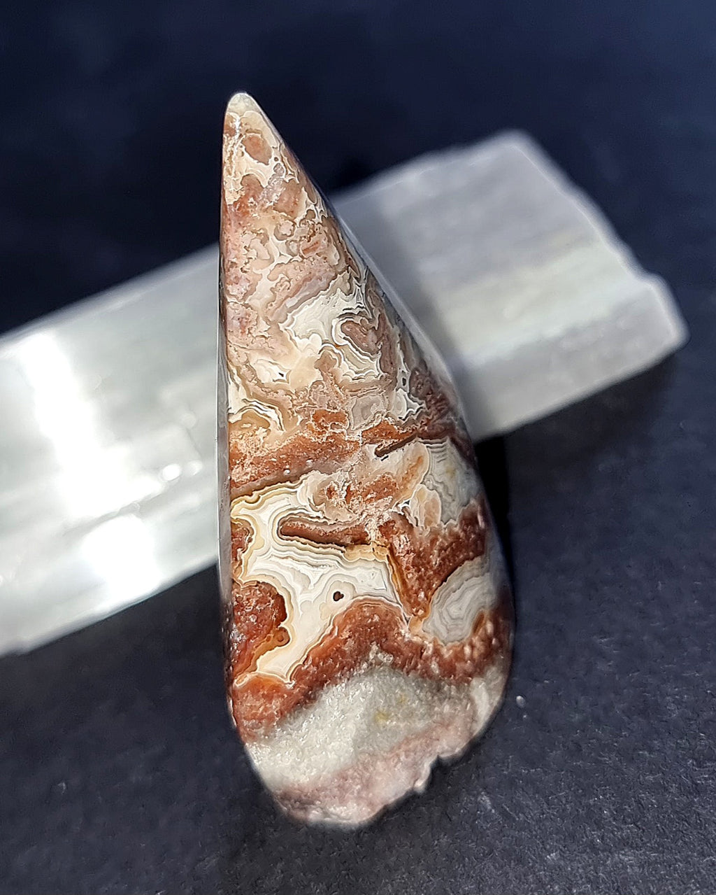 Mexican Lace Agate Crystal Flame - Natural Stone for Joy, Creativity & Self-Acceptance