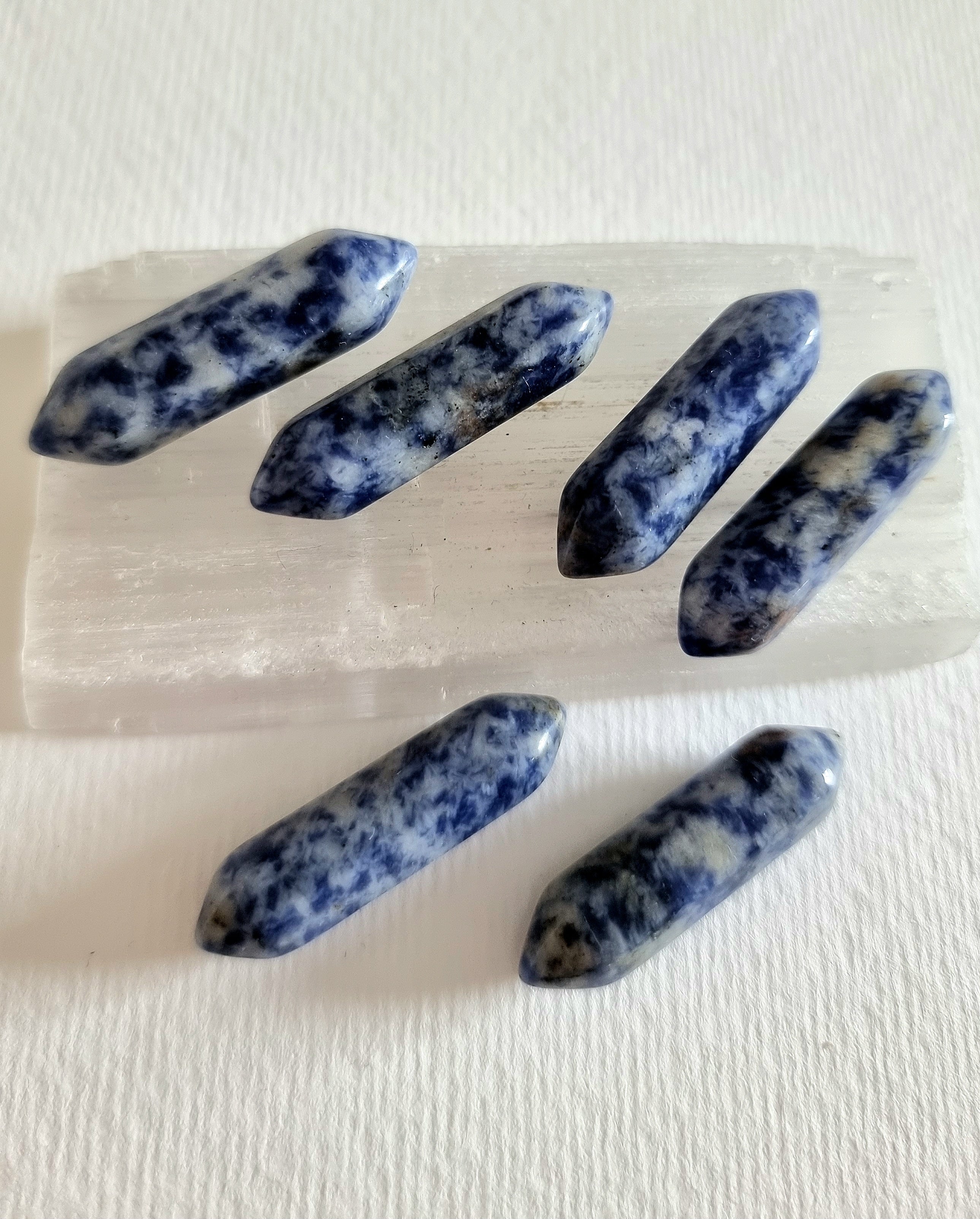 Sodalite DT - Natural Stone for Throat Chakra & Clear Communication