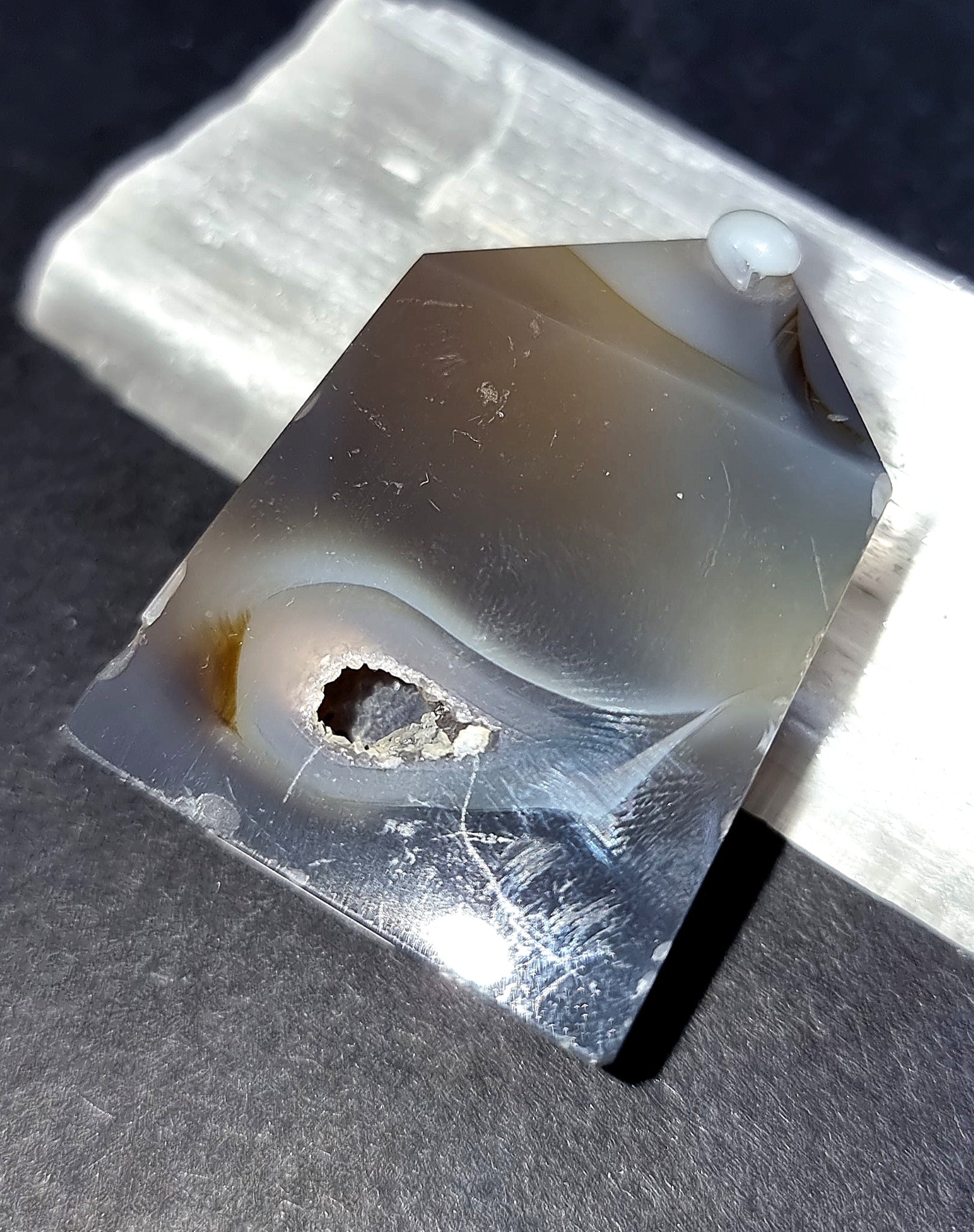 Druzy Agate Crystal Point - Natural Stone for Grounding, Mental Clarity & Emotional Balance