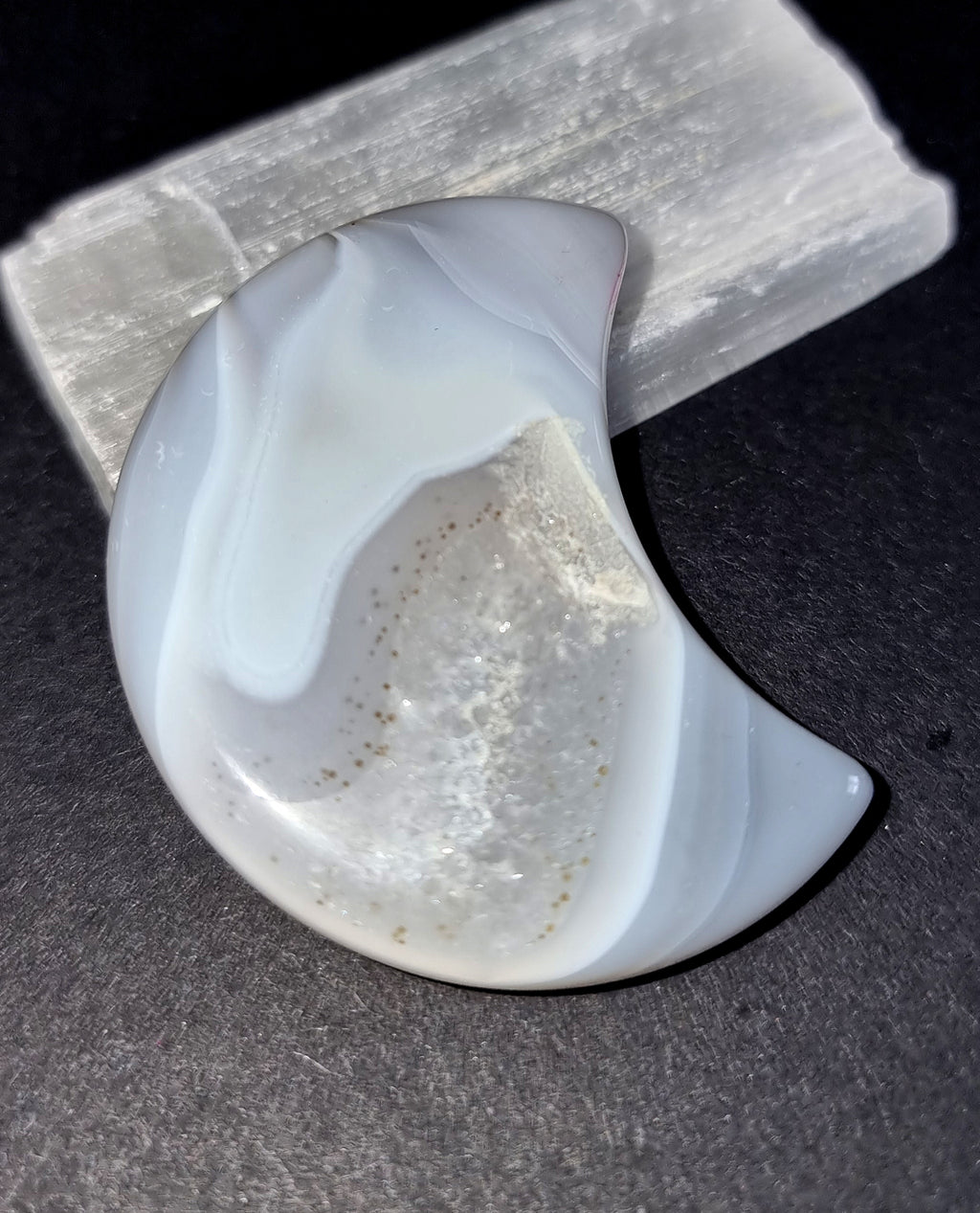 Druzy Agate Moon - Grounding Crystal