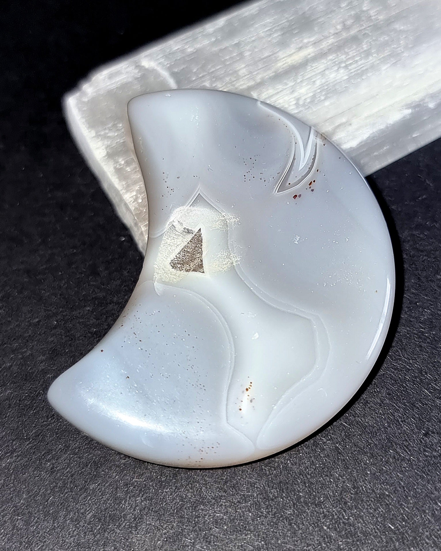 Druzy Agate Moon - Grounding Crystal