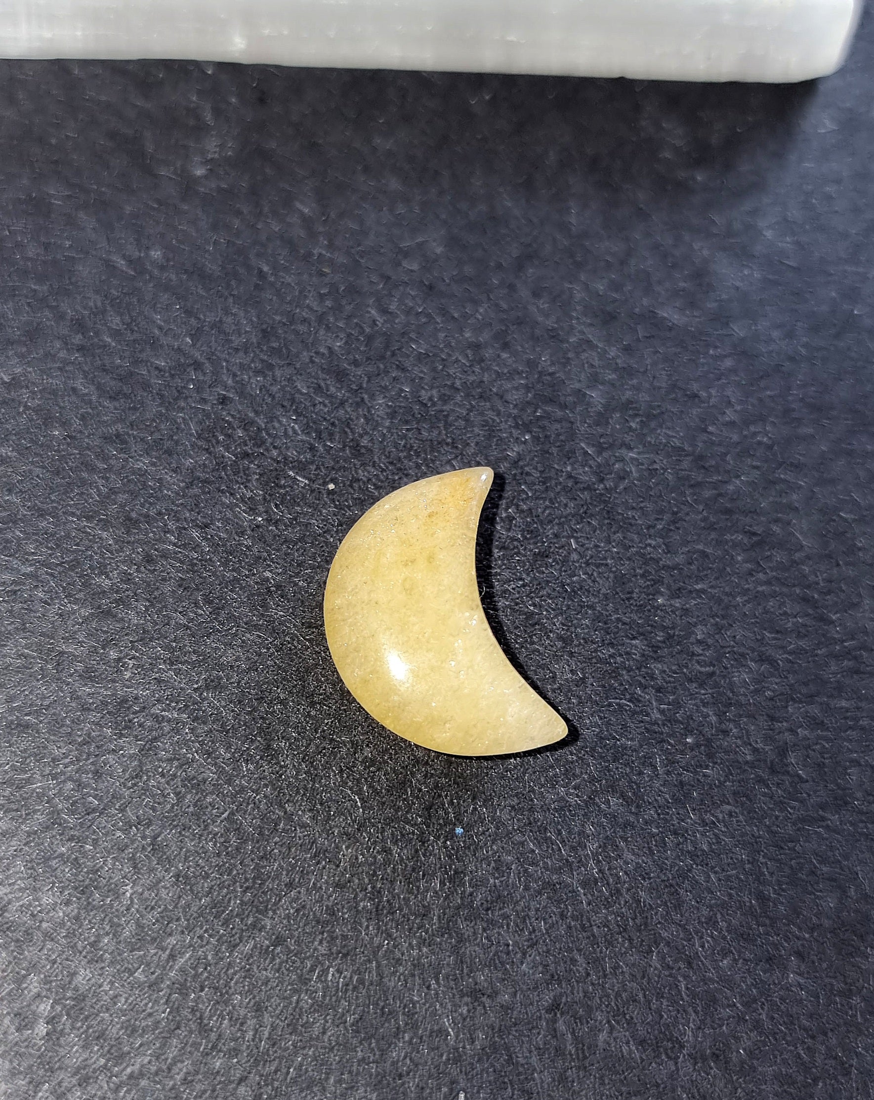 Yellow Aventurine Crystal Mini Moon - Carved Stone for Creativity, Confidence & Motivation