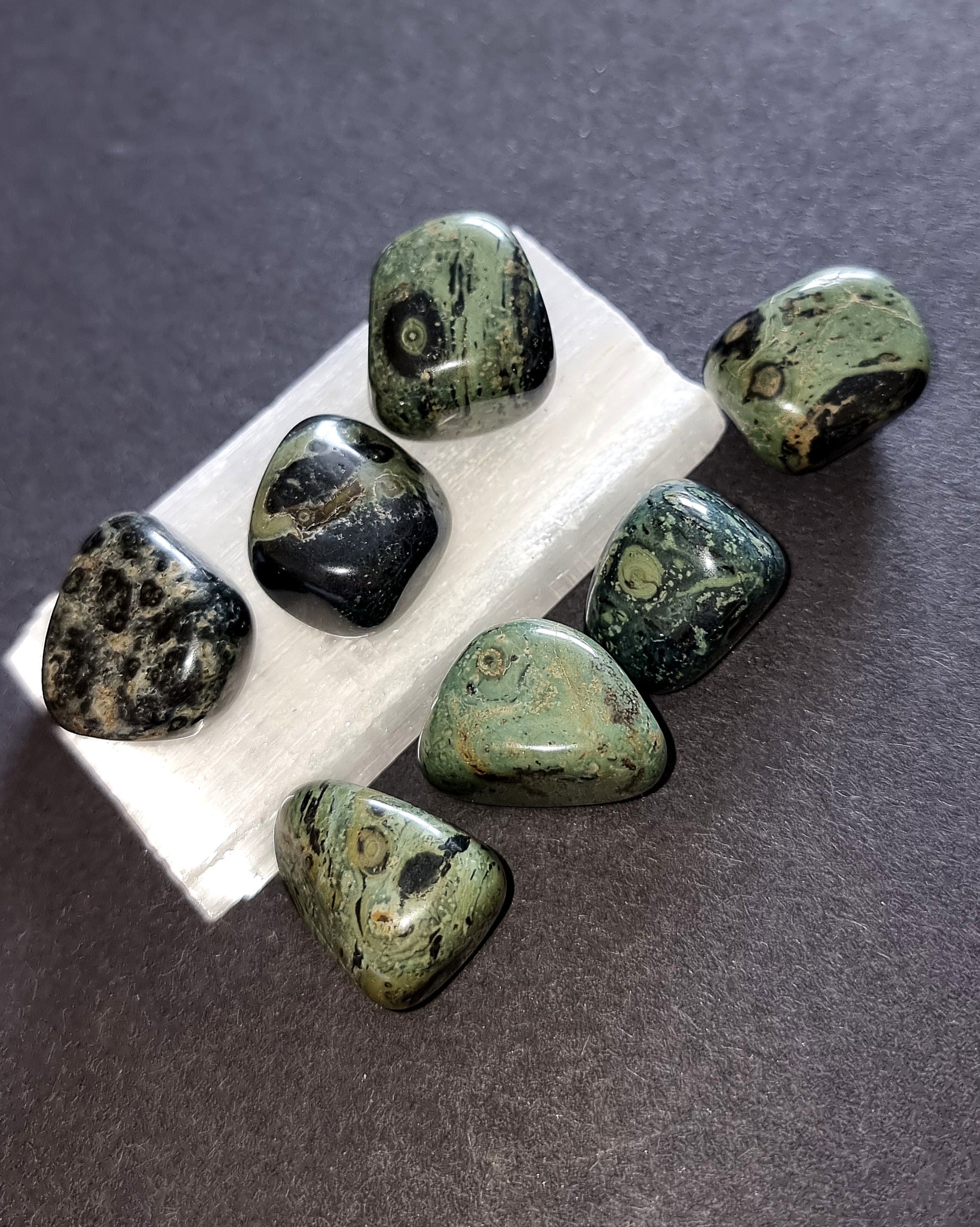 Kambaba Tumble Stone