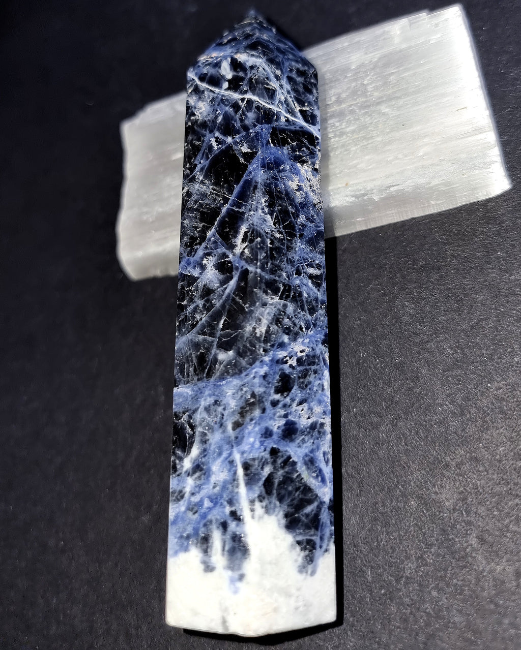 Sodalite Crystal Point - Natural Stone for Throat Chakra & Clear Communication