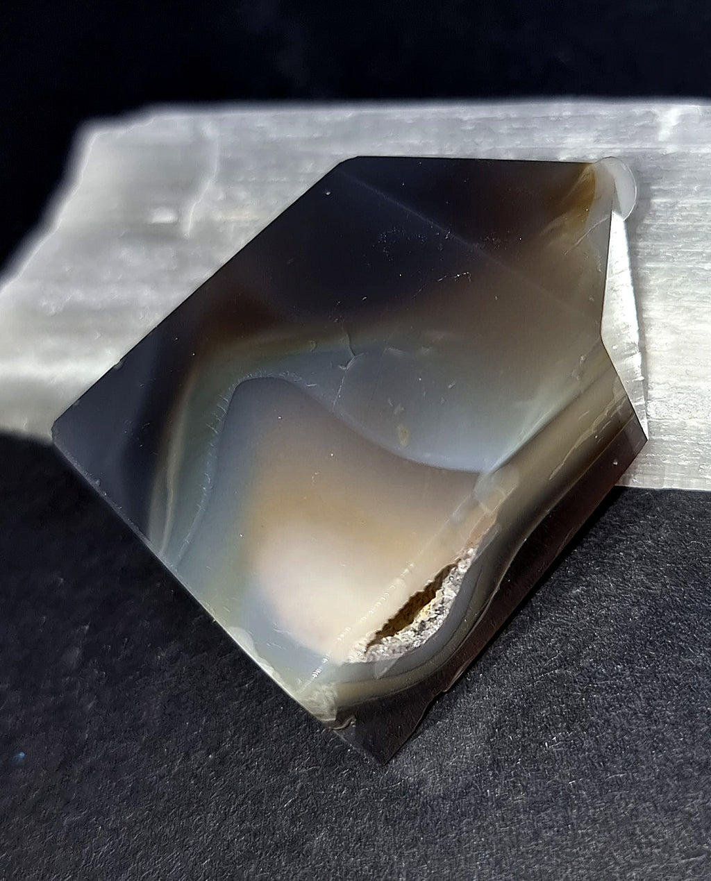 Druzy Agate Crystal Point - Natural Stone for Grounding, Mental Clarity & Emotional Balance