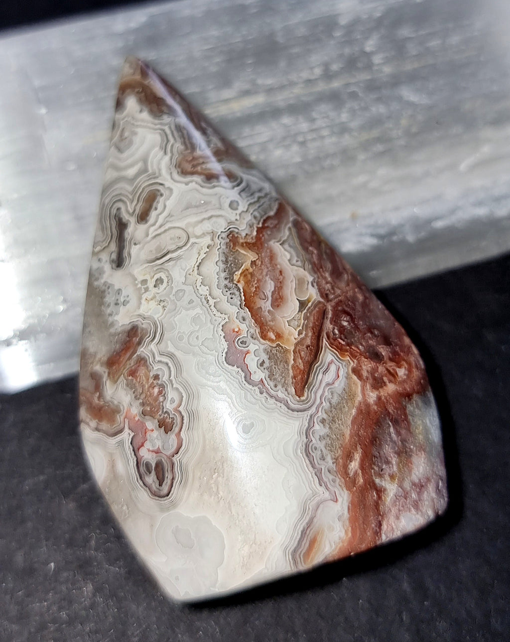 Mexican Lace Agate Crystal Flame - Natural Stone for Joy, Creativity & Self-Acceptance