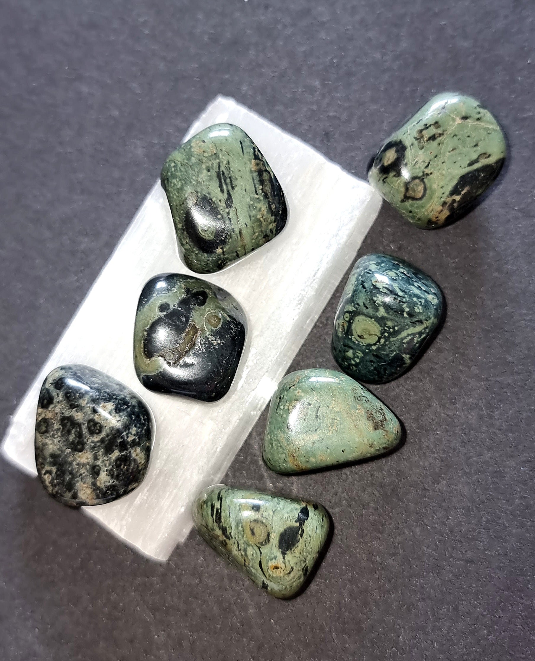 Kambaba Tumble Stone