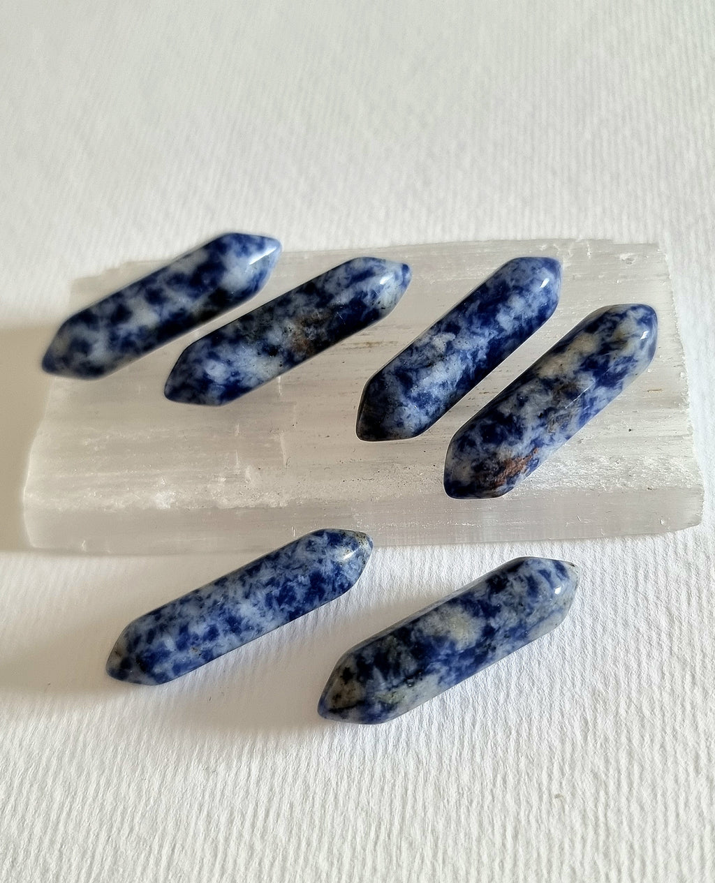 Sodalite DT - Natural Stone for Throat Chakra & Clear Communication