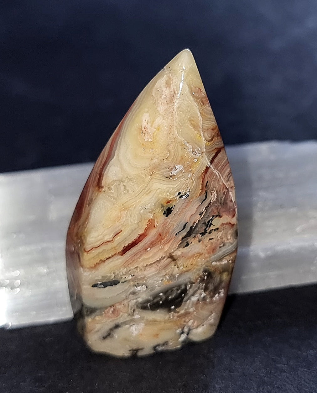 Mexican Lace Agate Crystal Flame - Natural Stone for Confidence, Vitality & Inner Strength