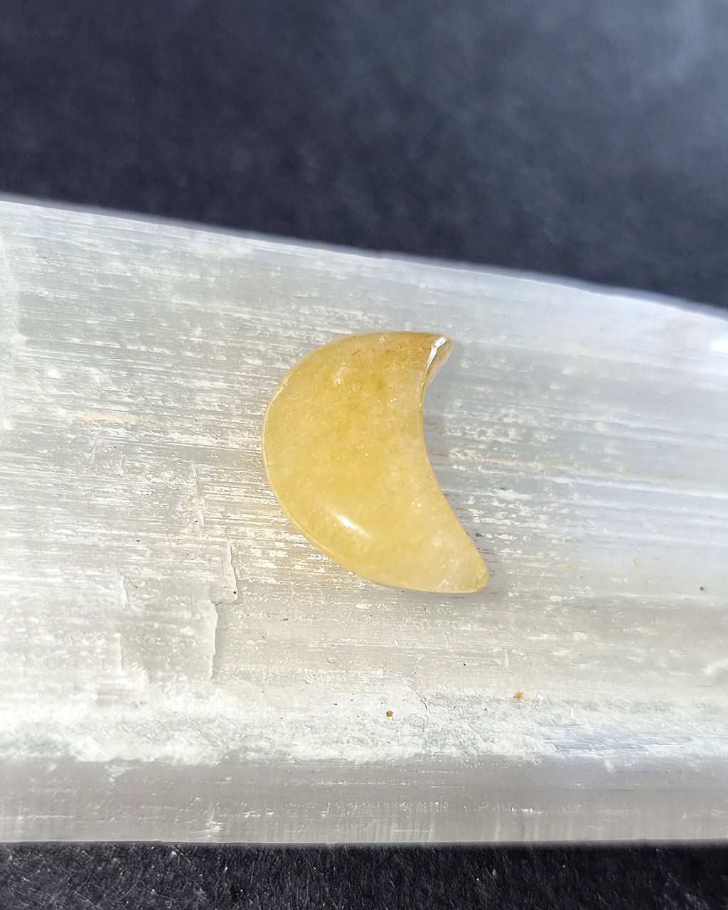 Yellow Aventurine Crystal Mini Moon - Carved Stone for Creativity, Confidence & Motivation