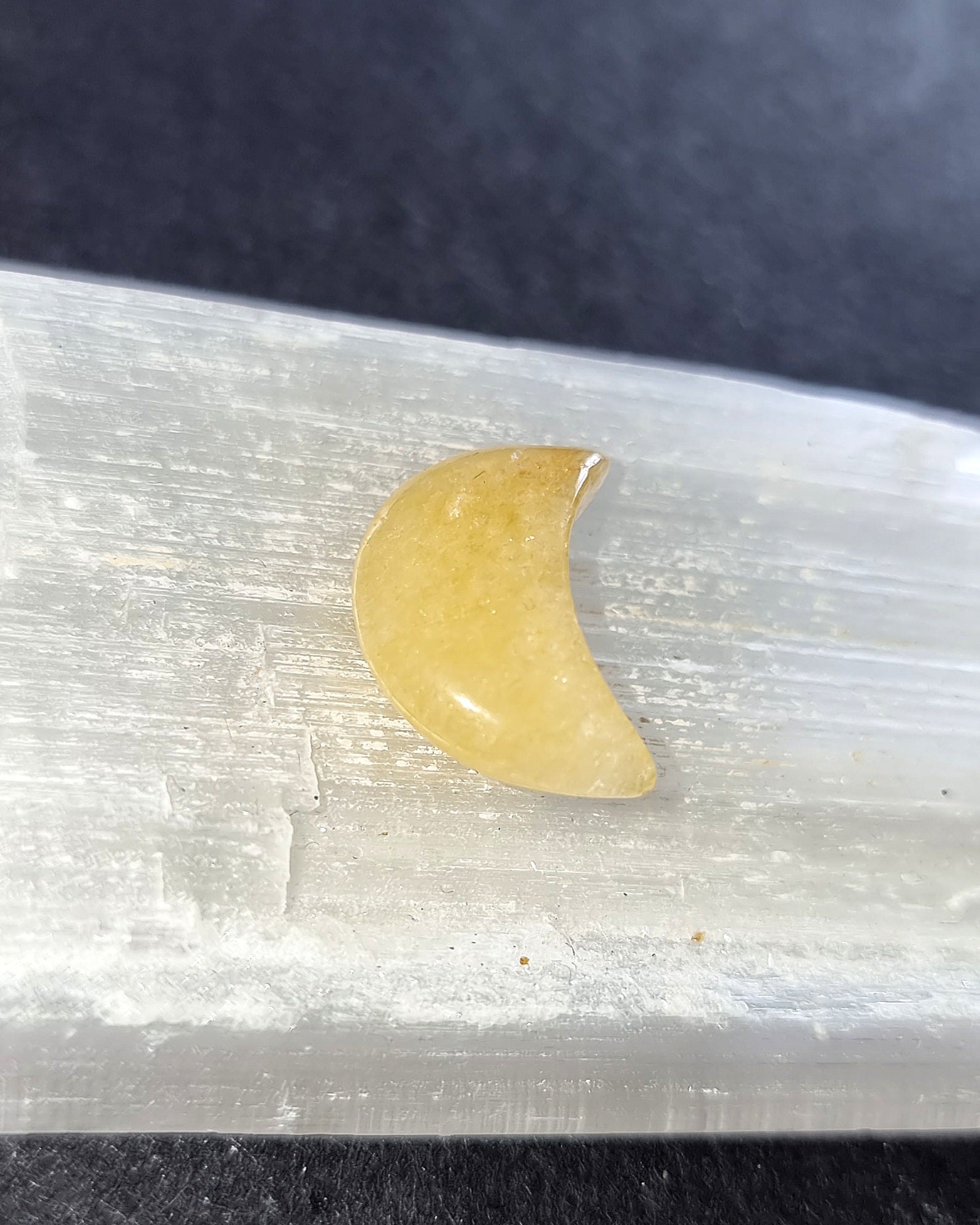 Yellow Aventurine Crystal Mini Moon - Carved Stone for Creativity, Confidence & Motivation