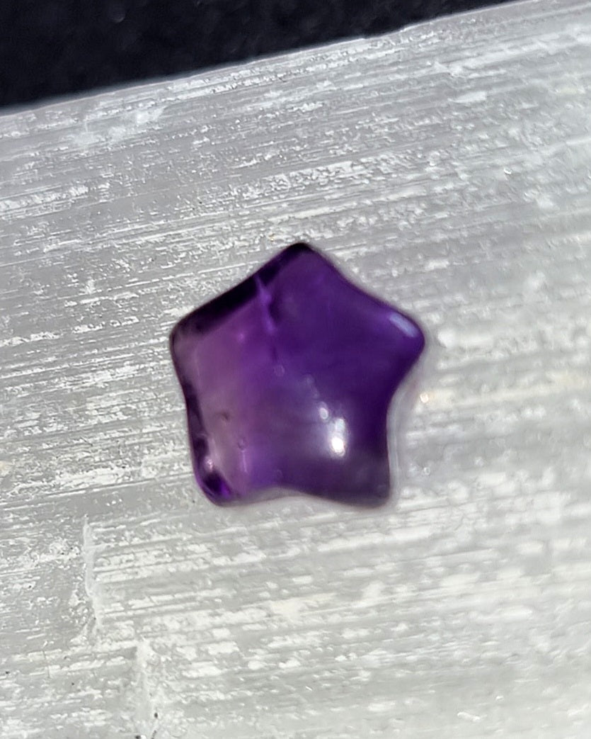 Purple Amethyst Mini Star - Carved Crystal for Spiritual Protection & Inner Peace