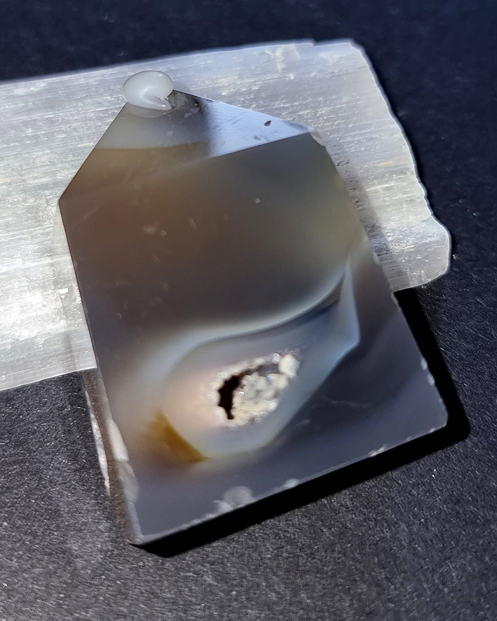 Druzy Agate Crystal Point - Natural Stone for Grounding, Mental Clarity & Emotional Balance