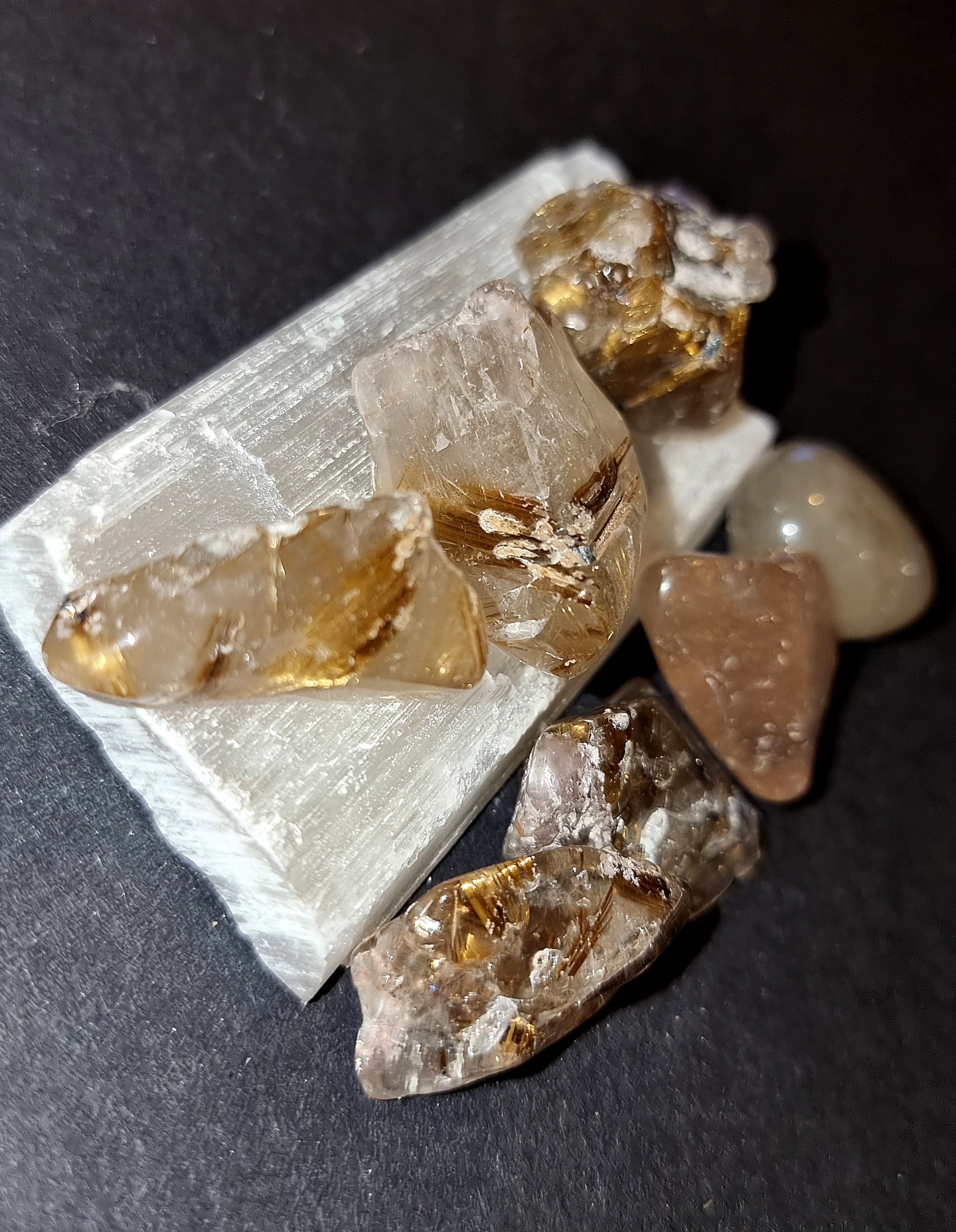 Angel Hair Tumble Stone Golden Routile