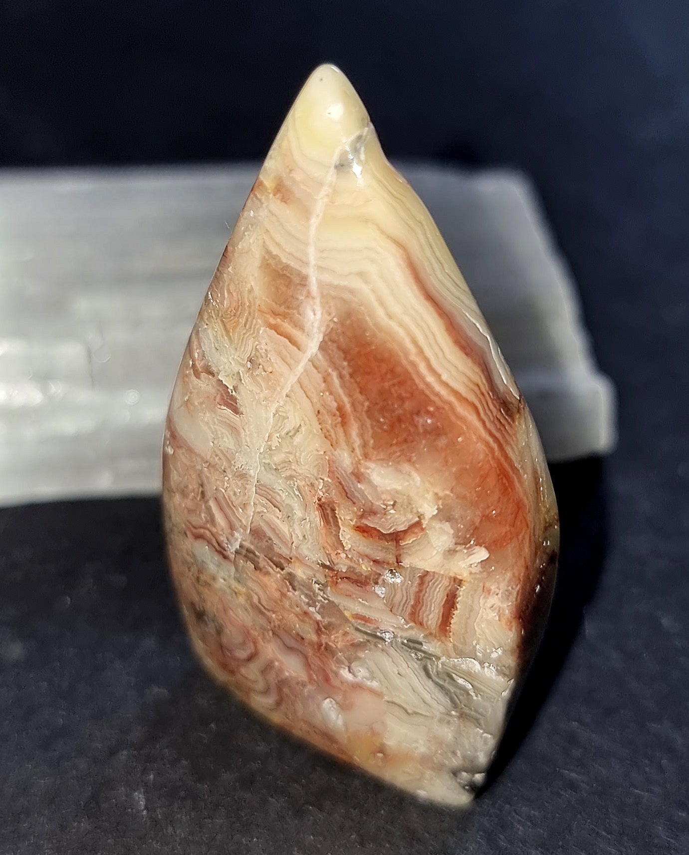 Mexican Lace Agate Crystal Flame - Natural Stone for Confidence, Vitality & Inner Strength