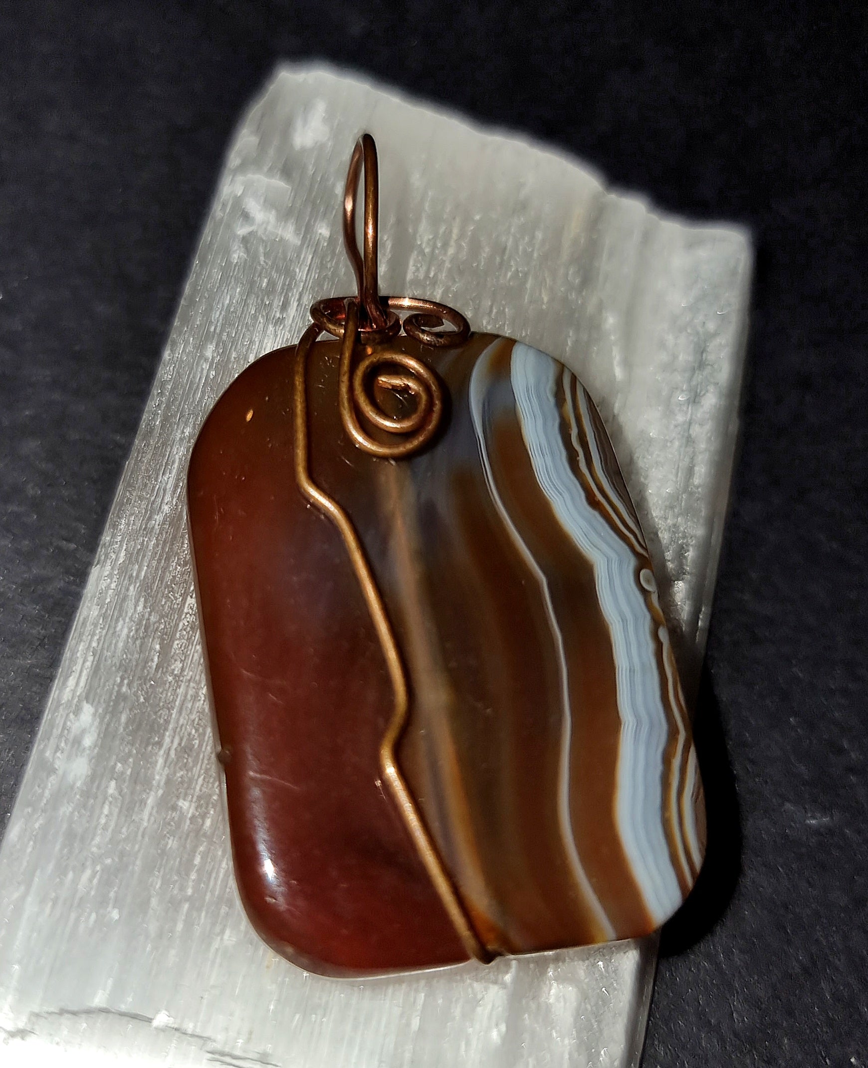Agate Pendant for Men - Grounding & Confidence Crystal Jewellery