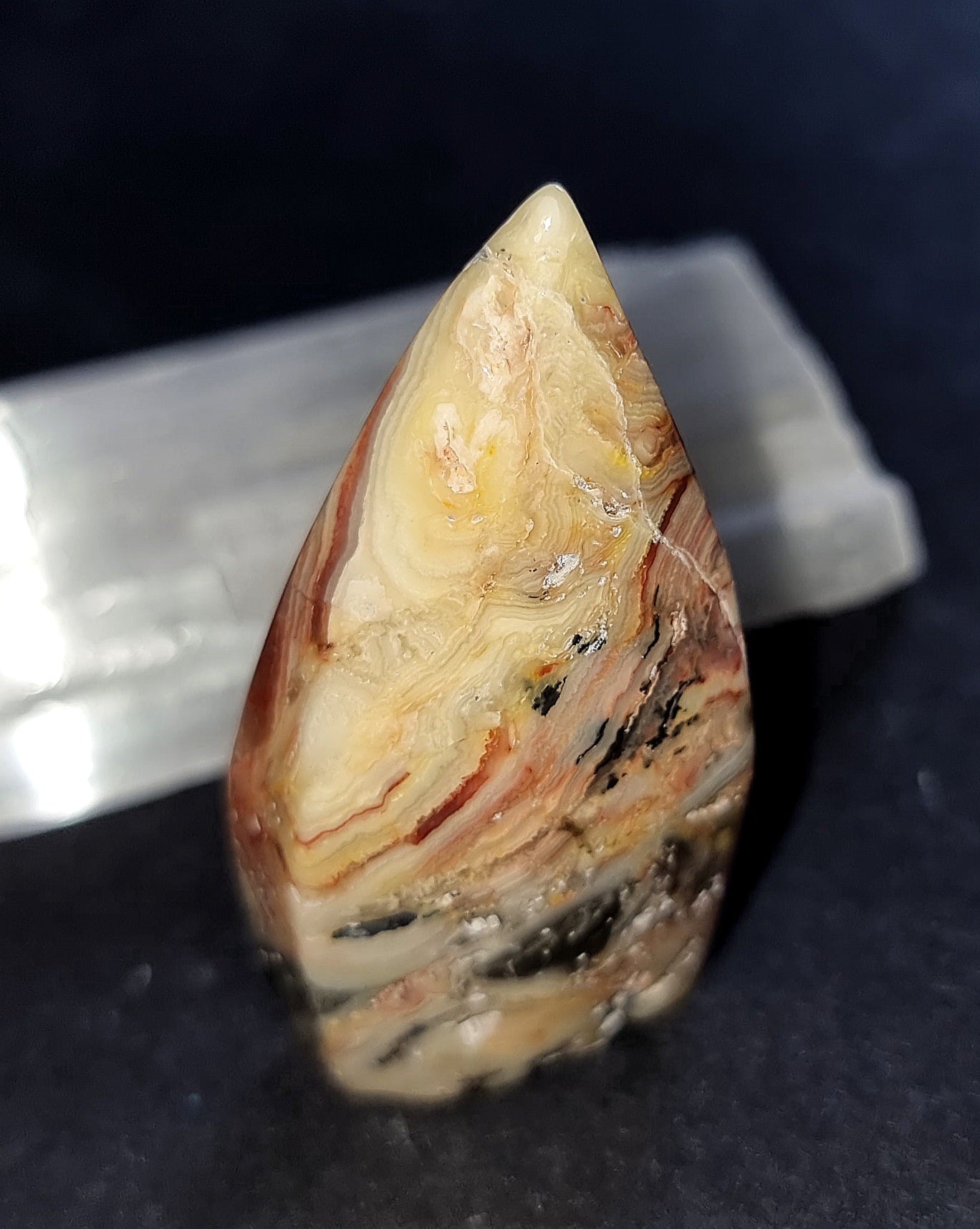 Mexican Lace Agate Crystal Flame - Natural Stone for Confidence, Vitality & Inner Strength