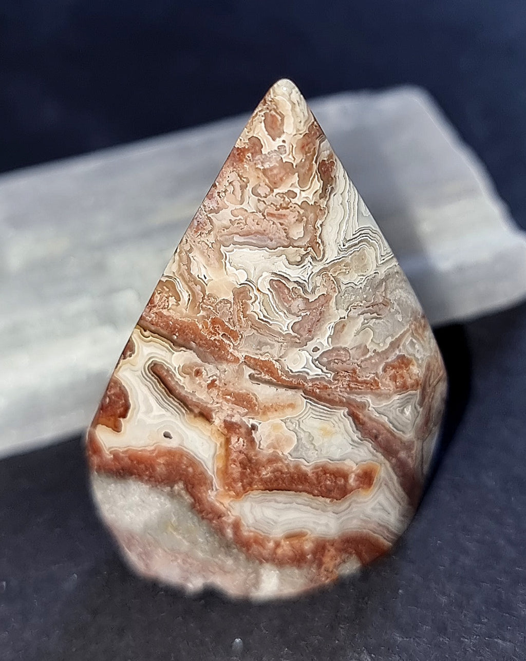 Mexican Lace Agate Crystal Flame - Natural Stone for Joy, Creativity & Self-Acceptance