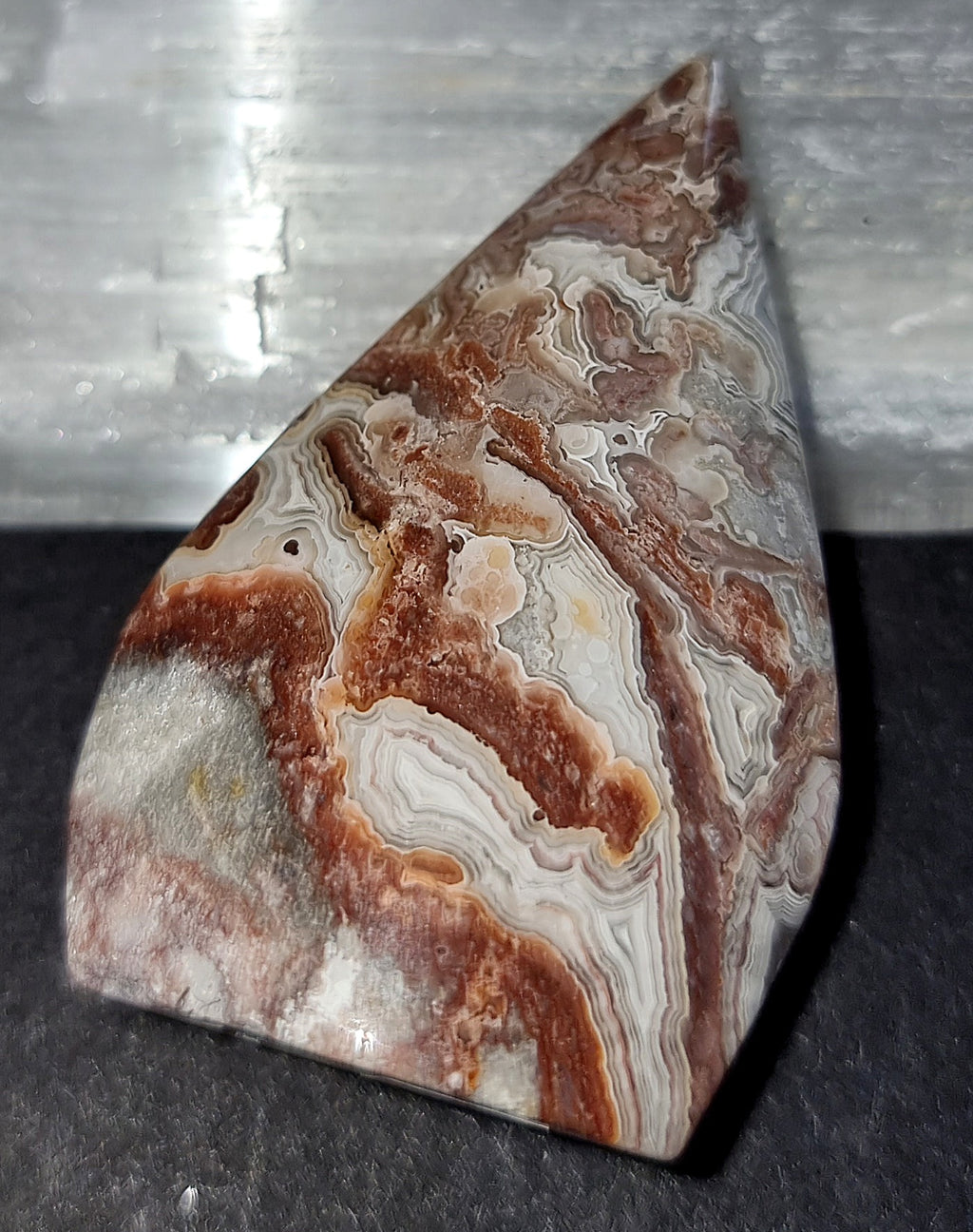 Mexican Lace Agate Crystal Flame - Natural Stone for Joy, Creativity & Self-Acceptance