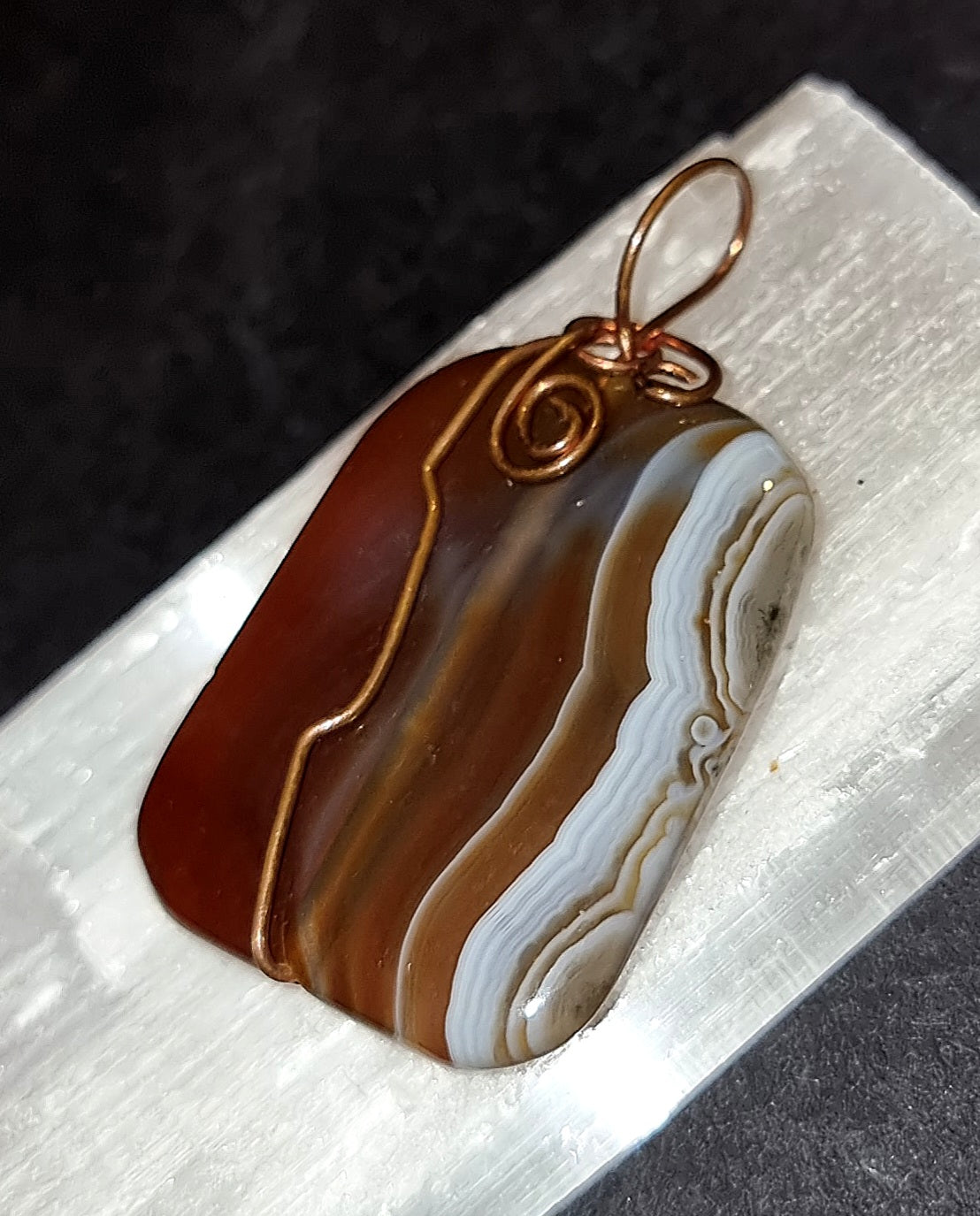 Agate Pendant for Men - Grounding & Confidence Crystal Jewellery