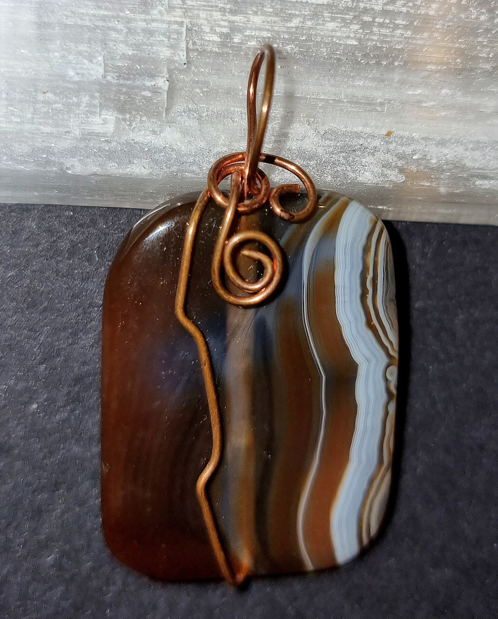Agate Pendant for Men - Grounding & Confidence Crystal Jewellery