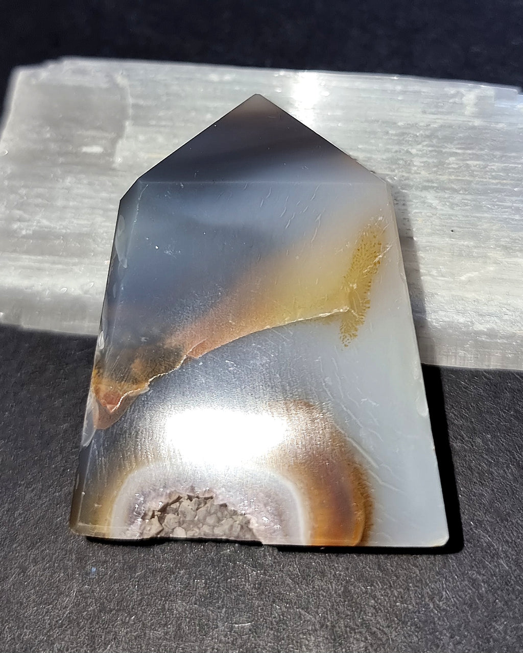 Natural Druzy Agate Point Crystal - Grounding & Emotional Balance Stone 60g