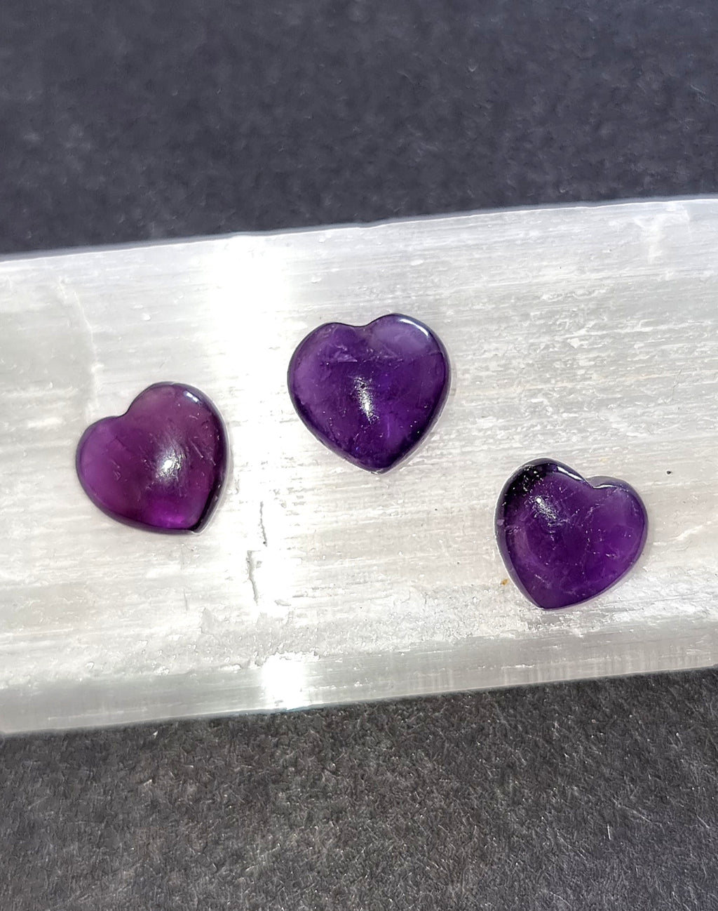 Amethyst Crystal Mini Heart - Carved Stone for Sleep, Grief & Third Eye Chakra