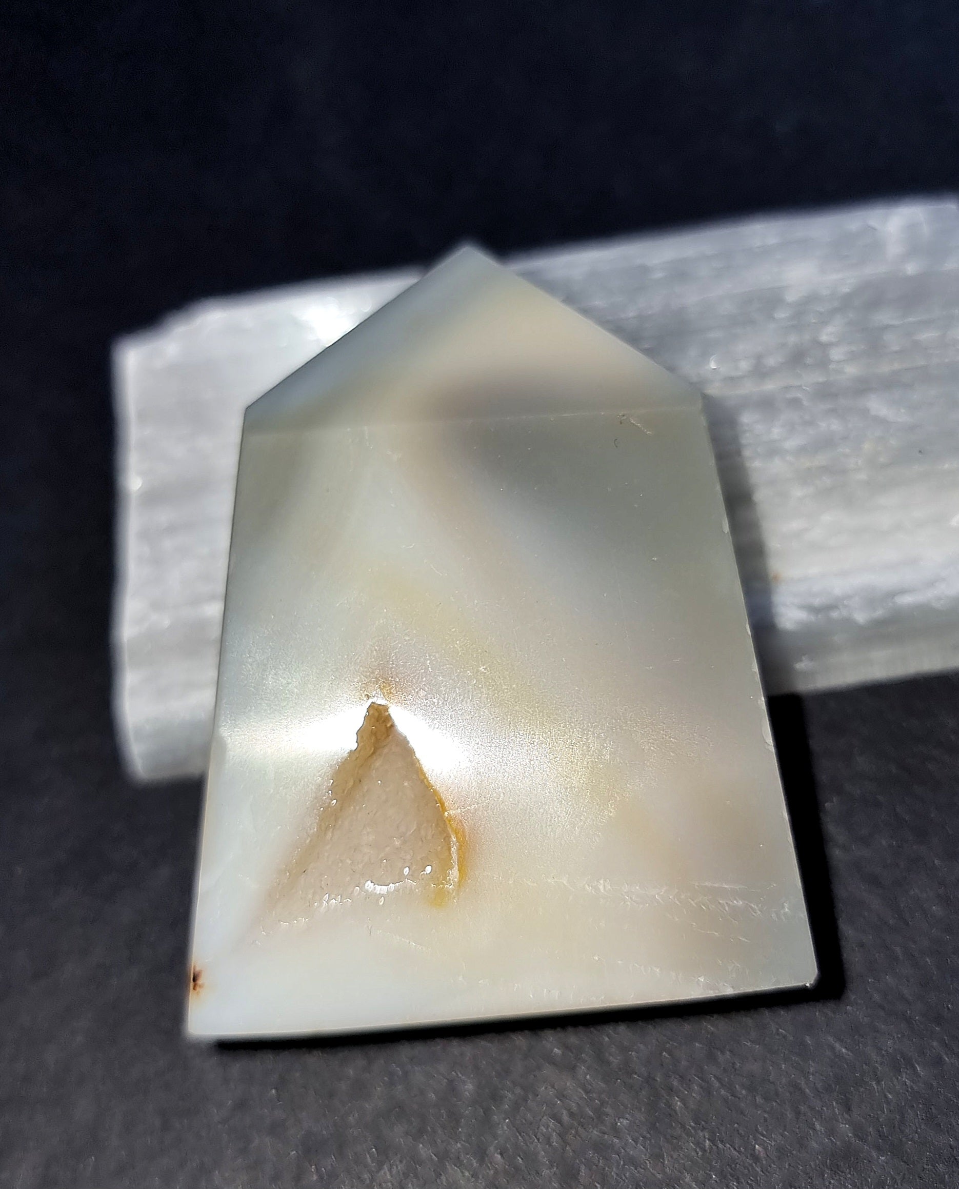 Natural Druzy Agate Point Crystal - Grounding & Mental Clarity Stone 64g