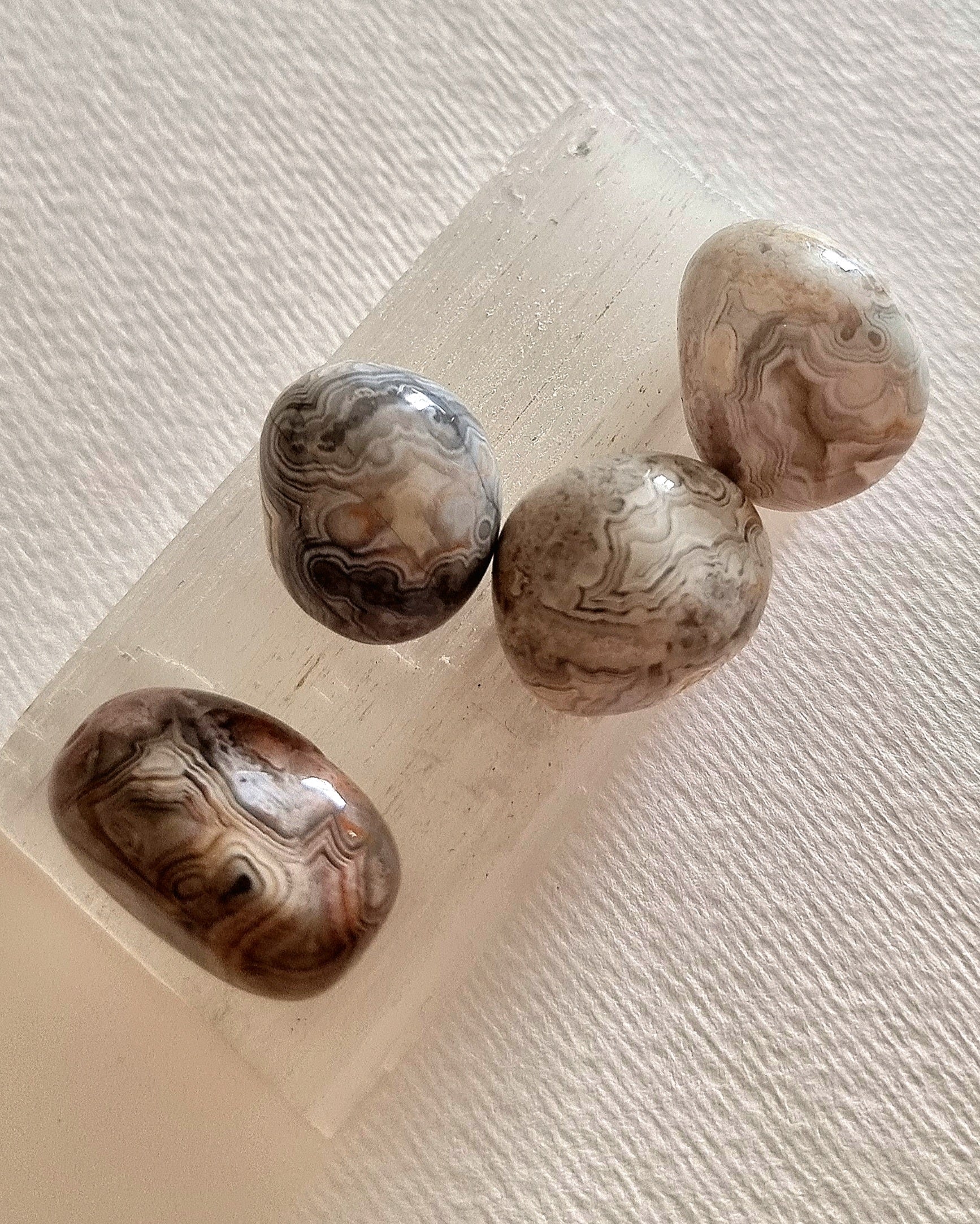 Mexican Lace Agate Tumble Stone