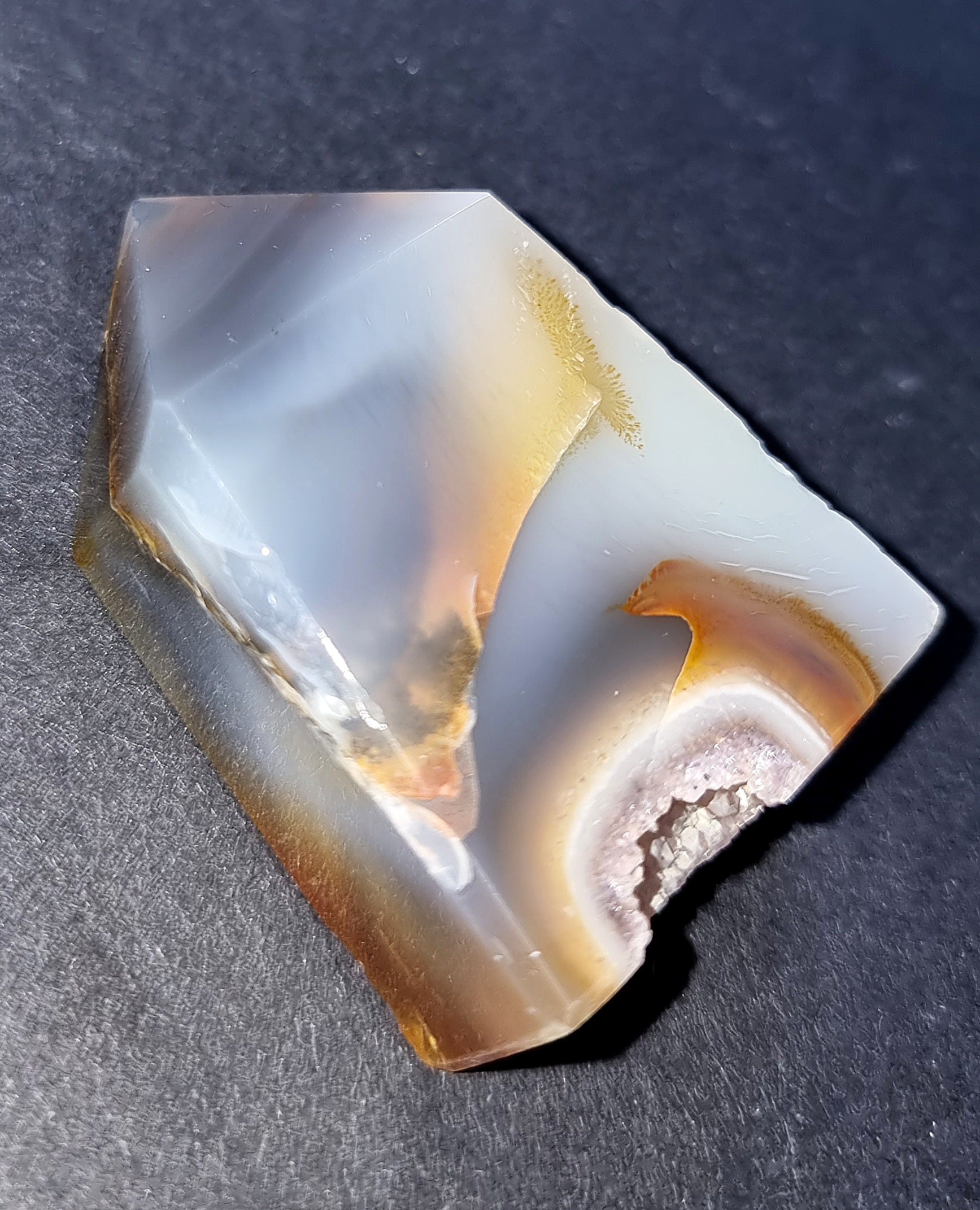 Natural Druzy Agate Point Crystal - Grounding & Emotional Balance Stone 60g