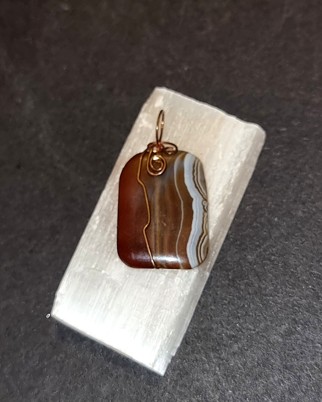 Agate Pendant for Men - Grounding & Confidence Crystal Jewellery