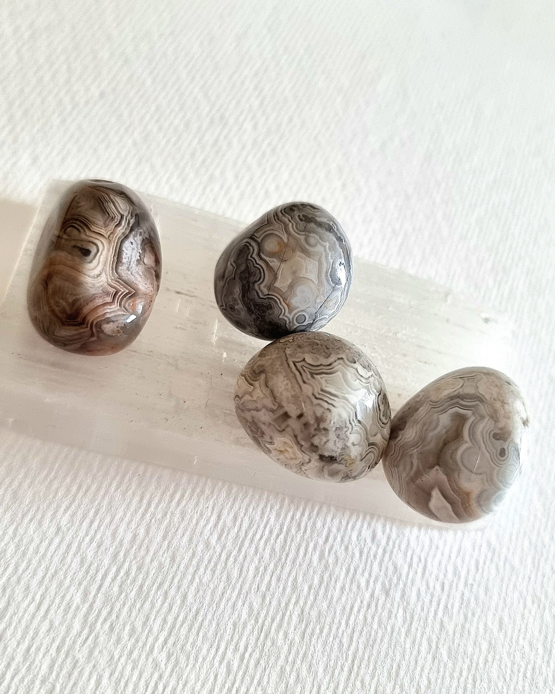 Mexican Lace Agate Tumble Stone